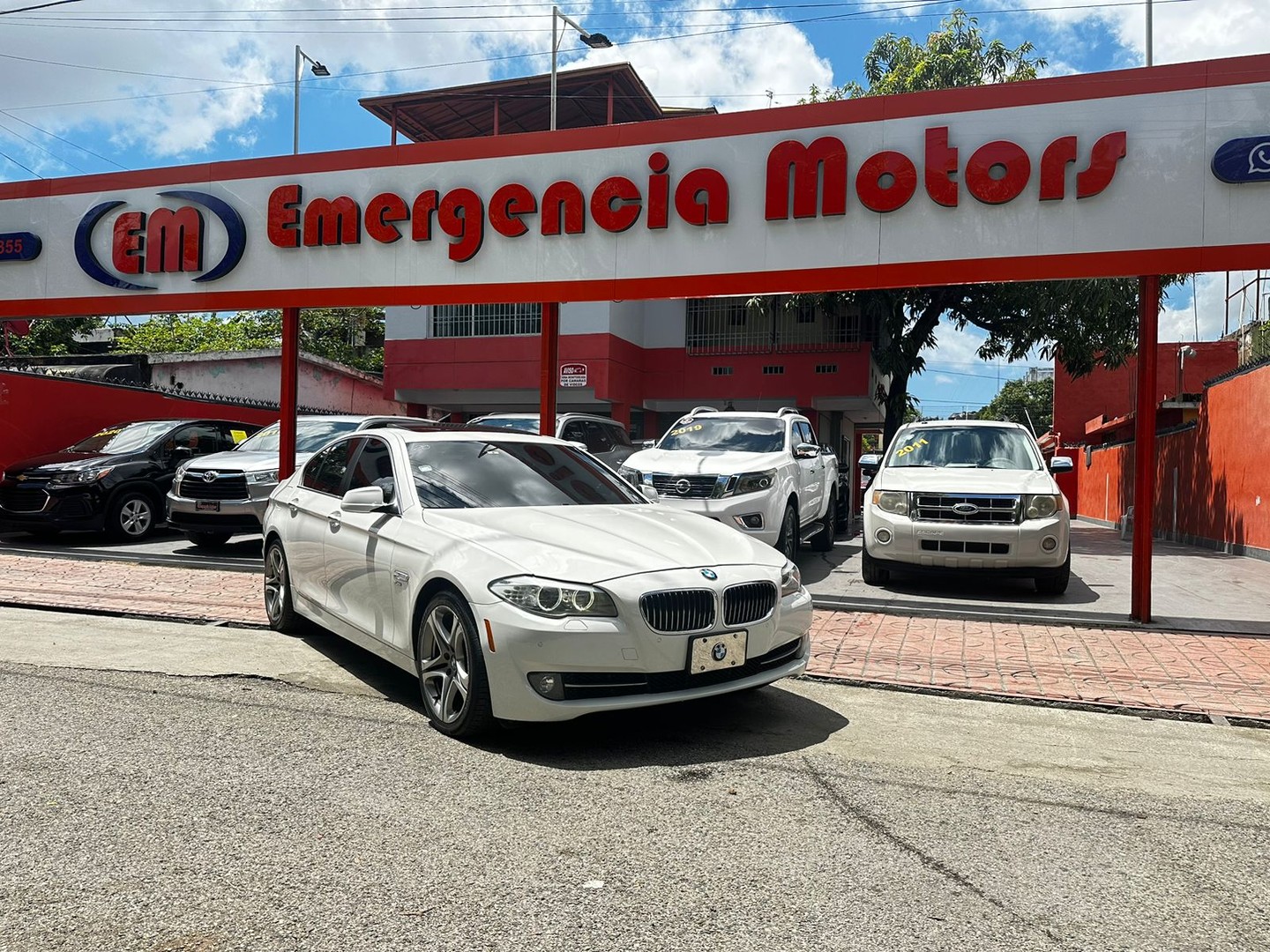 carros - BMW Serie 5 528i 2012