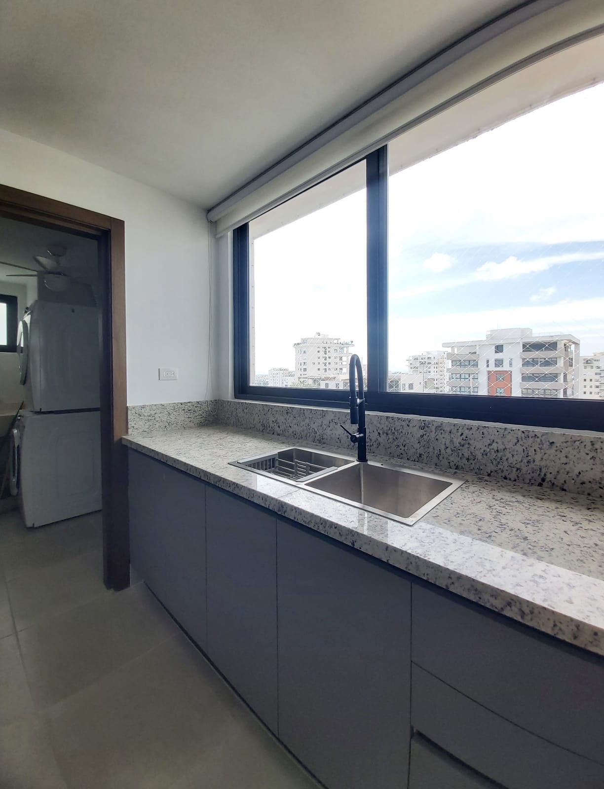 apartamentos - Alquiló piantini línea blanca torre lujo tres hab  6