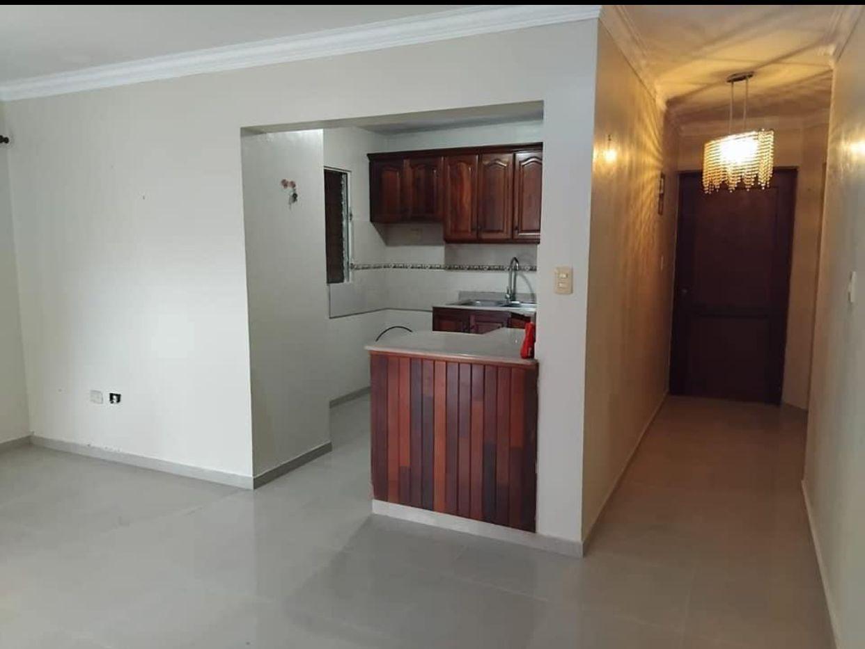 apartamentos - De oportunidad 
2do nivel en Alma Rosa II