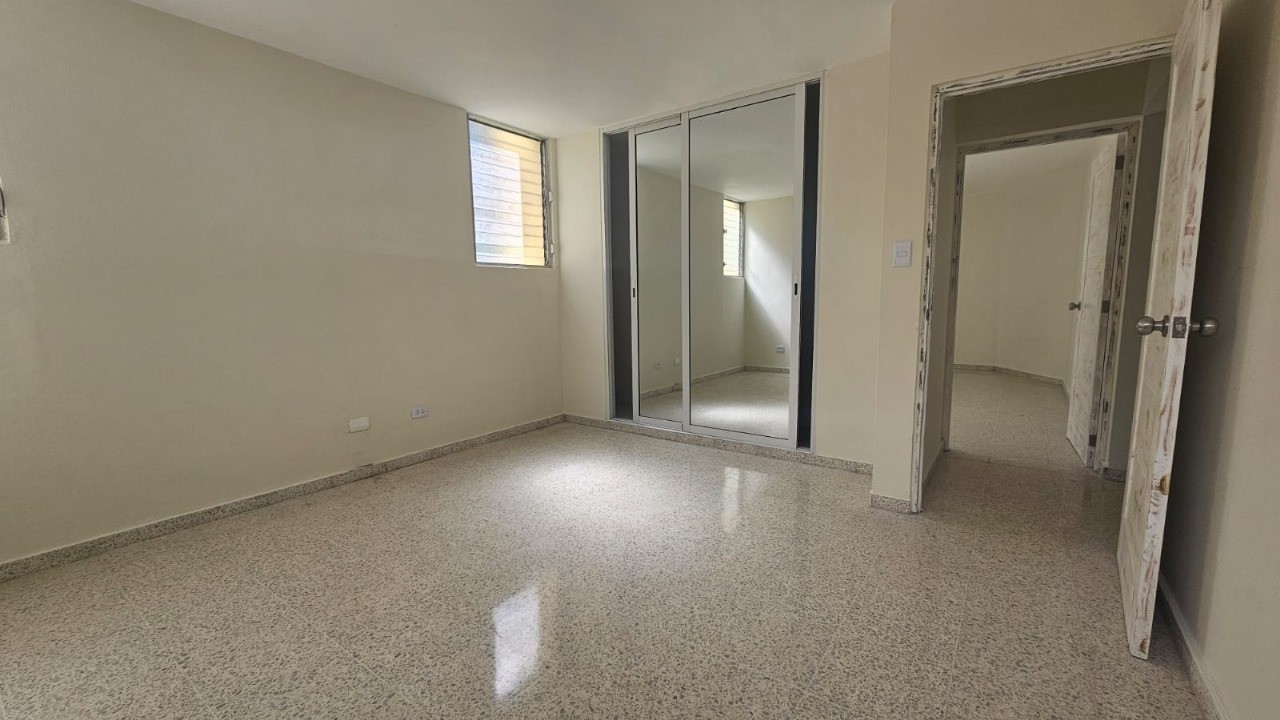 apartamentos - Se alquila apartamento en Los Cacicazgoprecio: Apartamento en alquiler 