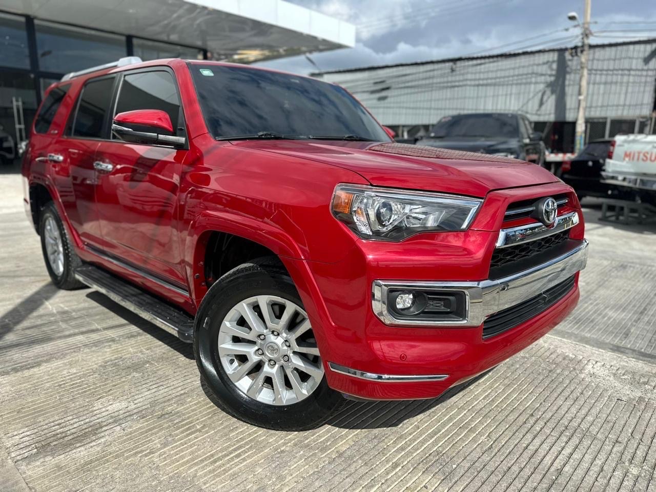 jeepetas y camionetas - vendo Toyota 4runner Limited 4X4 3 Filas de Asientos 2022 US$56,800 0