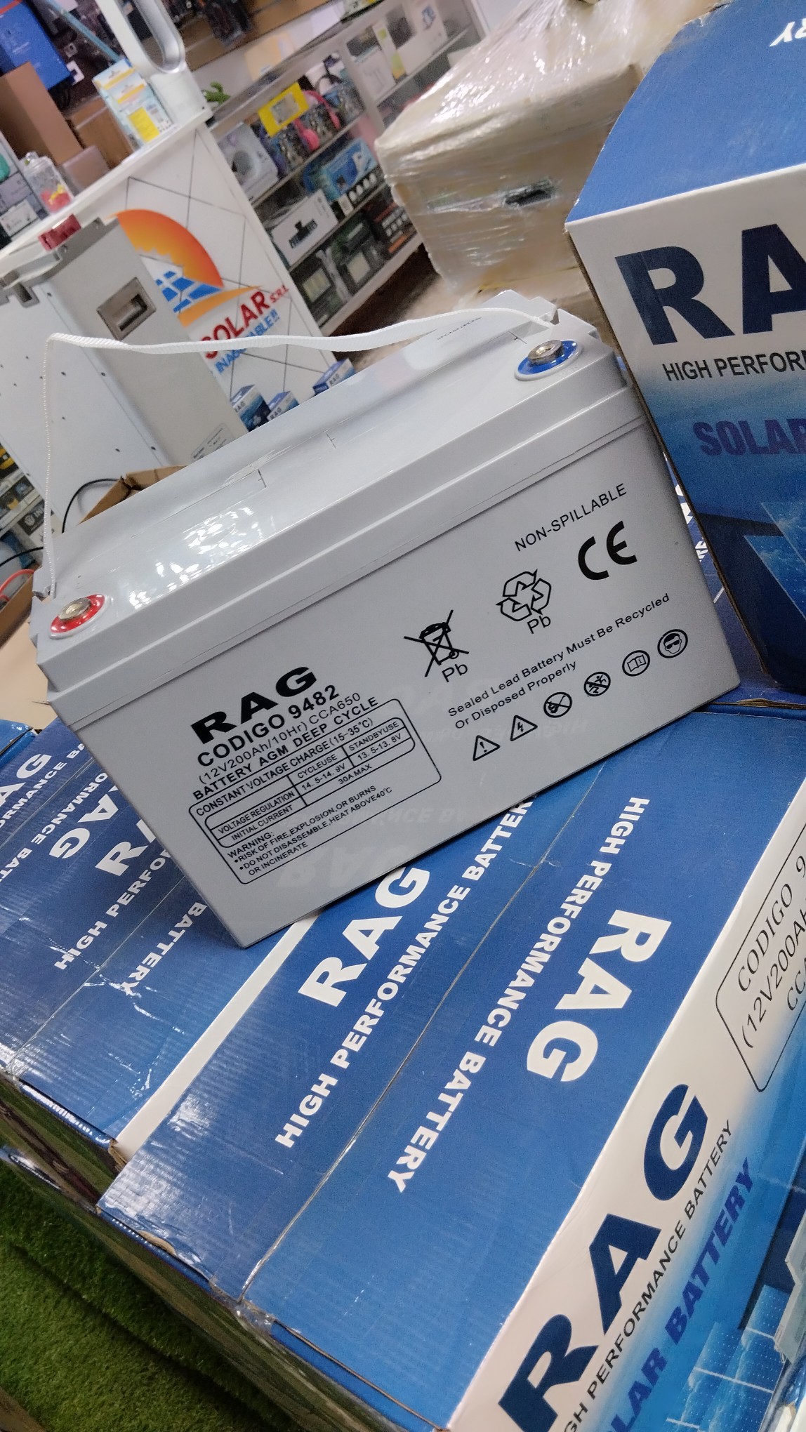 otros electronicos - Para que no te quedes si energía llegaron las baterías de 12volt y 200amp en ofe 1