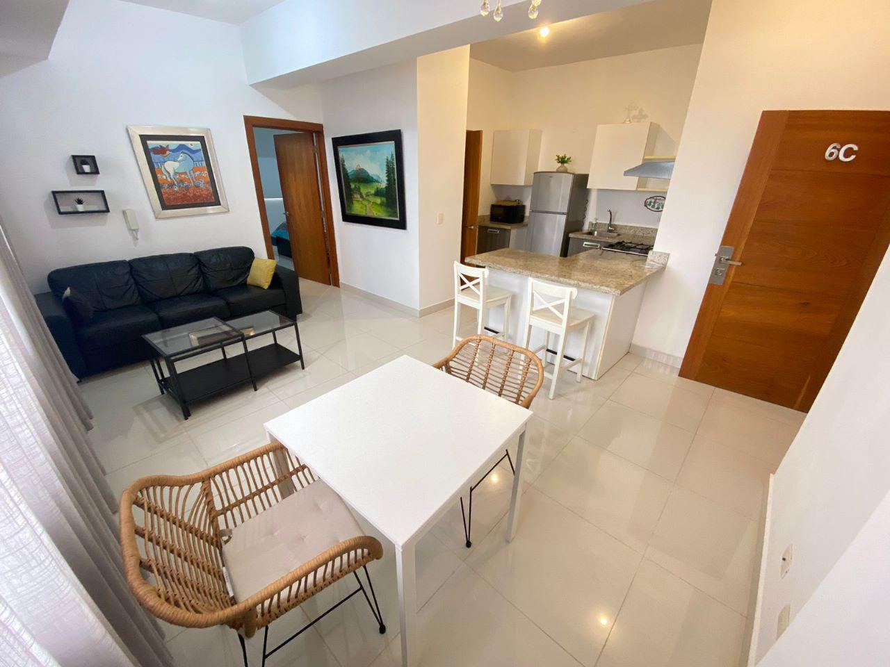 apartamentos - Apartamento en Alquiler Amueblado PARAÍSO USD 950. 1