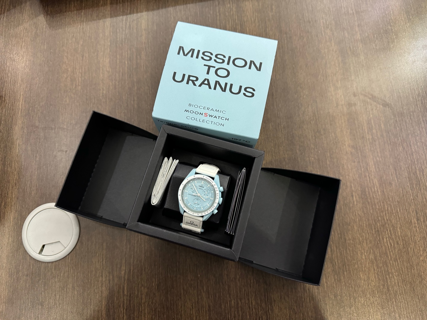 otros electronicos - Reloj Cronógrafo Omega | Swatch Uranus, Original Como Nuevo, RD$ 17,900 NEG 2