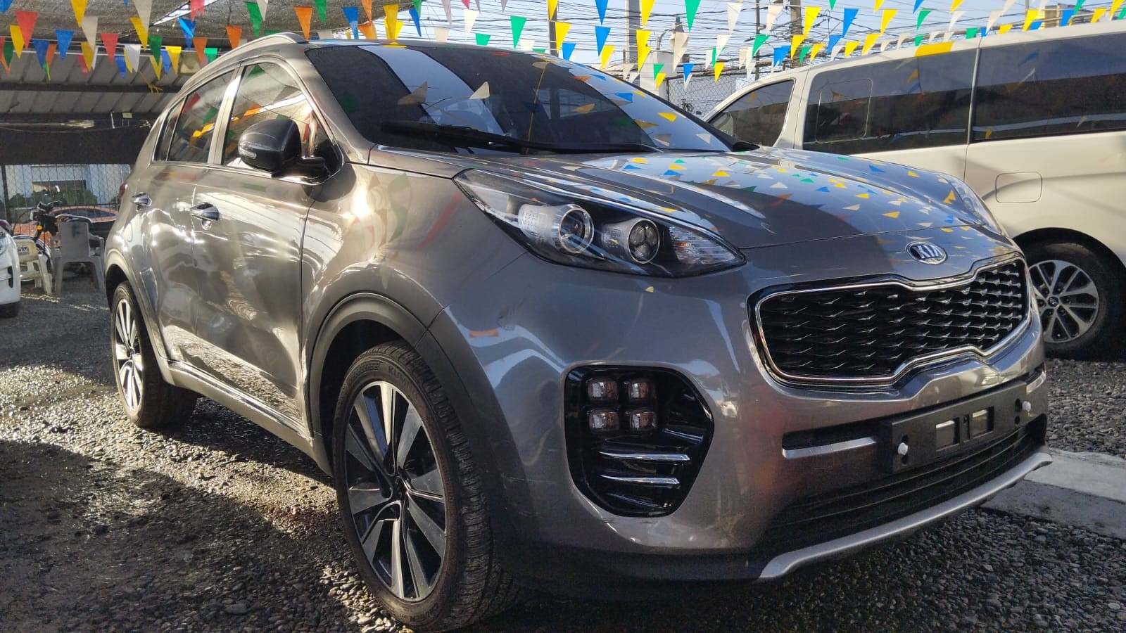 jeepetas y camionetas - KIA SPORTAGE 2018 GRIS