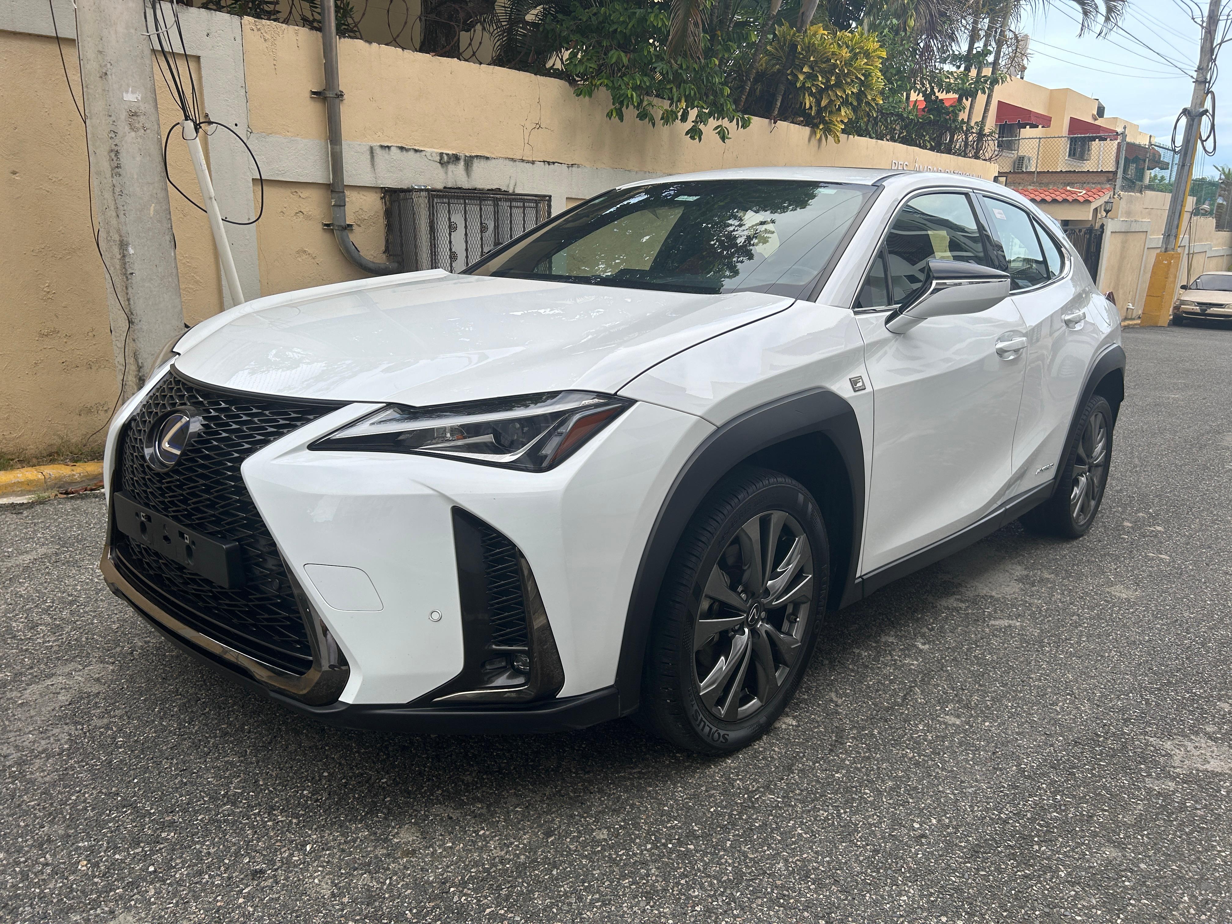 jeepetas y camionetas - Lexus UX250  2022 impecable  6