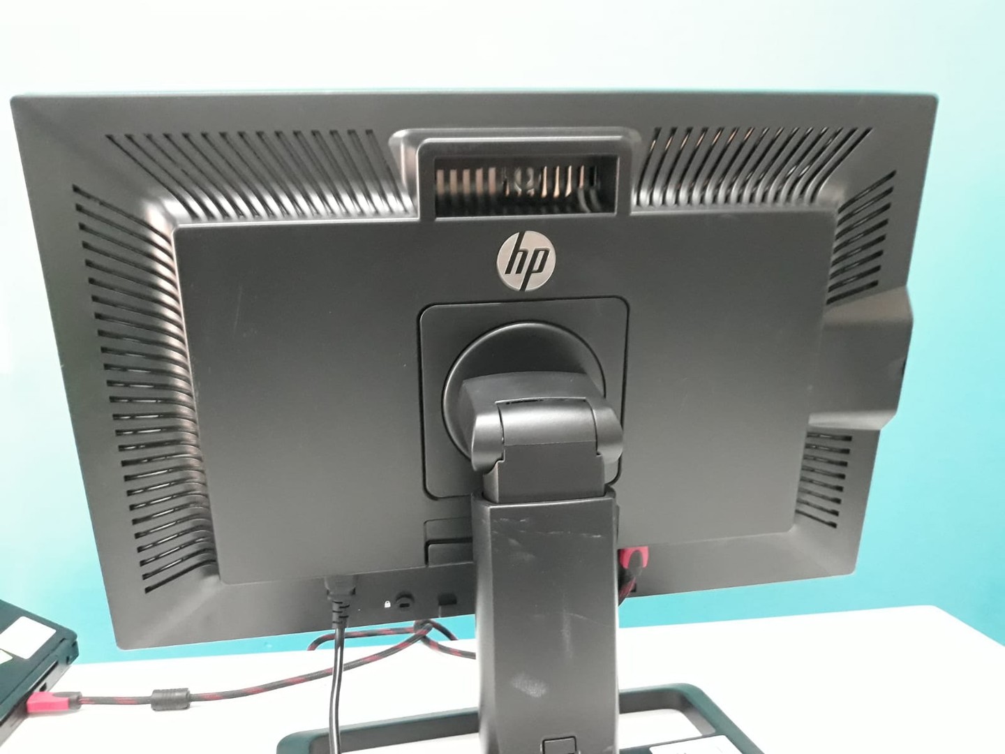 computadoras y laptops - 4,000.00 Monitor IPS retroiluminado con LED HP ZR2440w de 61 cm (24'') Pulgada 4