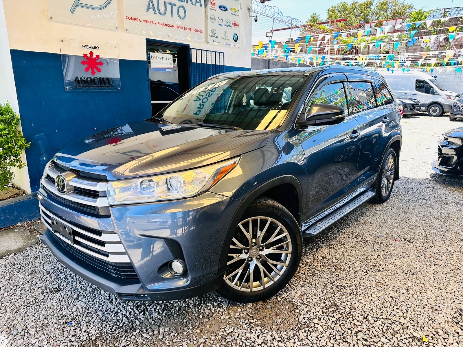 jeepetas y camionetas - toyota highlander xle 2018 2