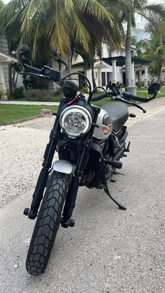 motores y pasolas - Vendo Ducati Scrambler Icon Dark 803CC **OPORTUNIDAD**