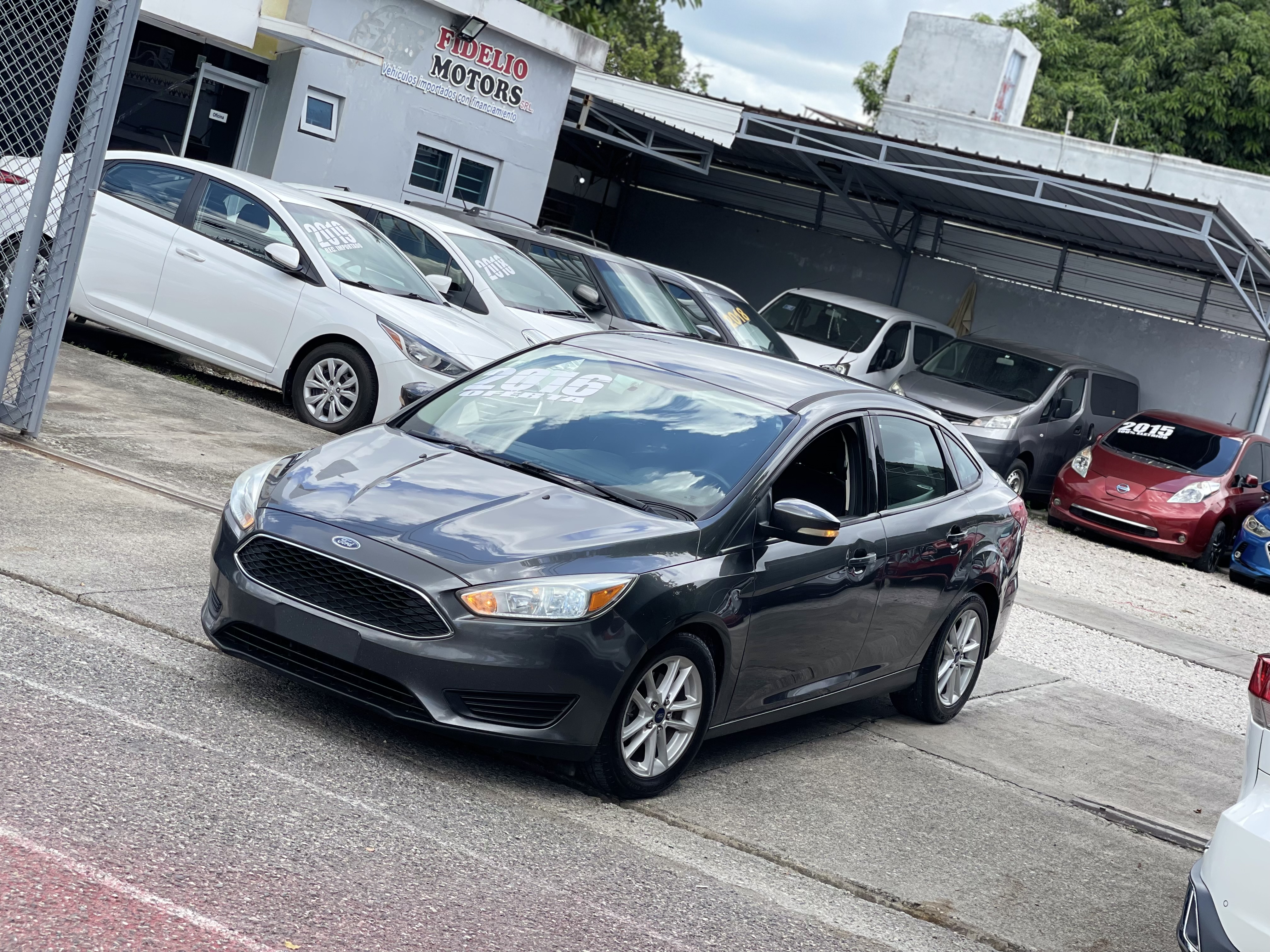 carros - 2016 Ford Focus SE NEGOCIABLE CLEAN CARFAX