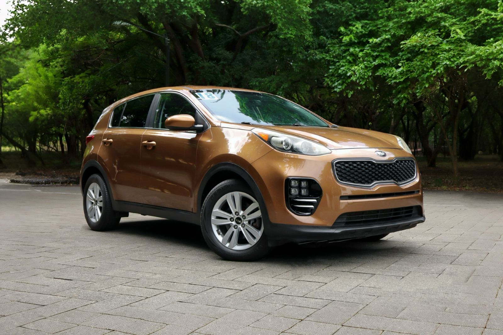 jeepetas y camionetas - Impecable kia sportage LX 2018 excelente condiciones 