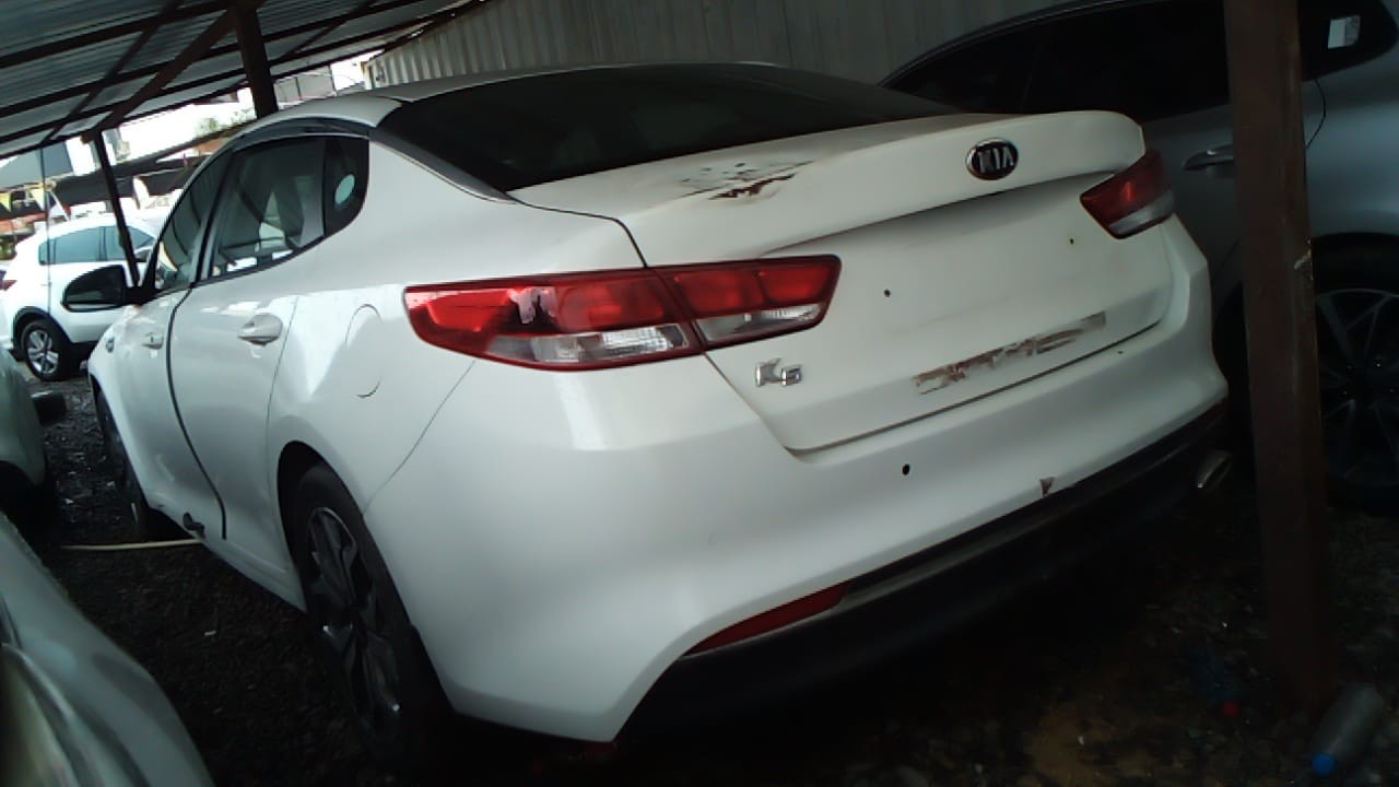 carros - KIA K5 2017 BLANCODESDE: RD$690,100.00 3