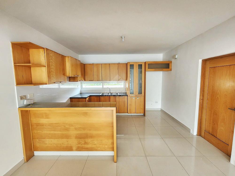 apartamentos - COQUETO PRIMER NIVEL LA ESMERALDA SANTIAGO 9