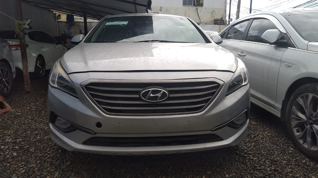 carros - HYUNDAI SONATA LF 2016 GRISDESDE: RD$ 605,000.00 0