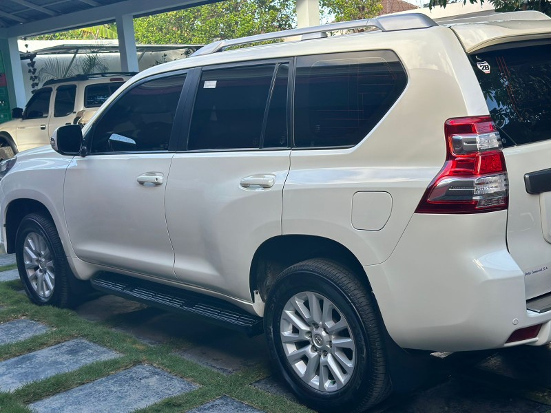 jeepetas y camionetas - Toyota prado txl 2016 4