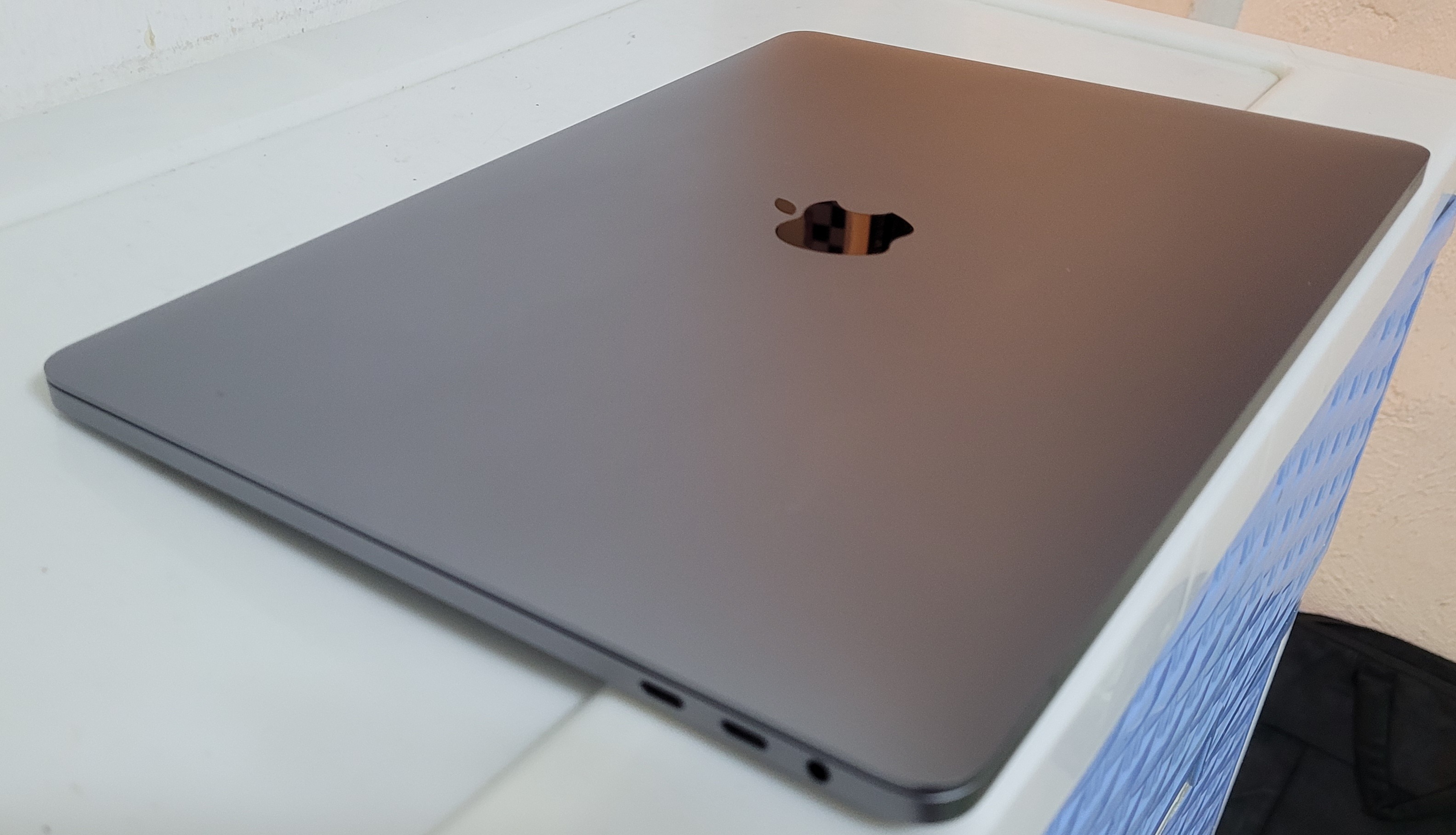 computadoras y laptops - Macbook pro Touch bar 13 Pulg Core i7 Ram 32gb ddr4 Disco 512gb SSD año 2020 2