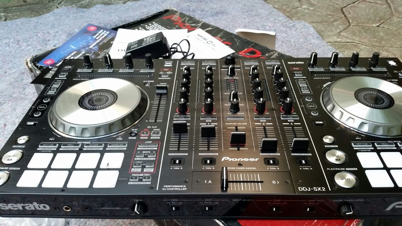 instrumentos musicales - Consola Platos Mixer Controladora Pioneer DDJ SERATO retina factory clean maxpro 3