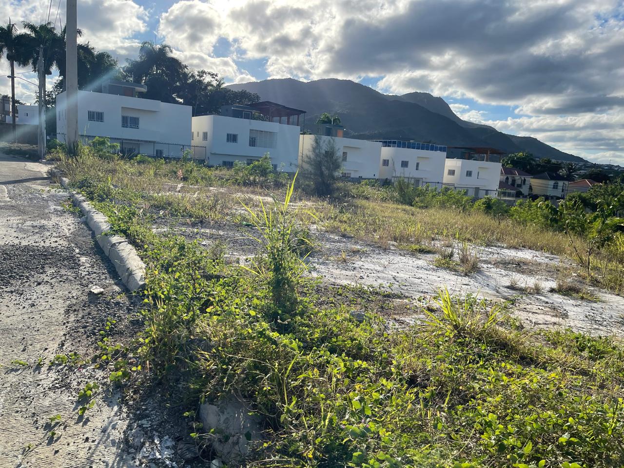 solares y terrenos - Se vende solar en residencial de puerto Plata RD. 1