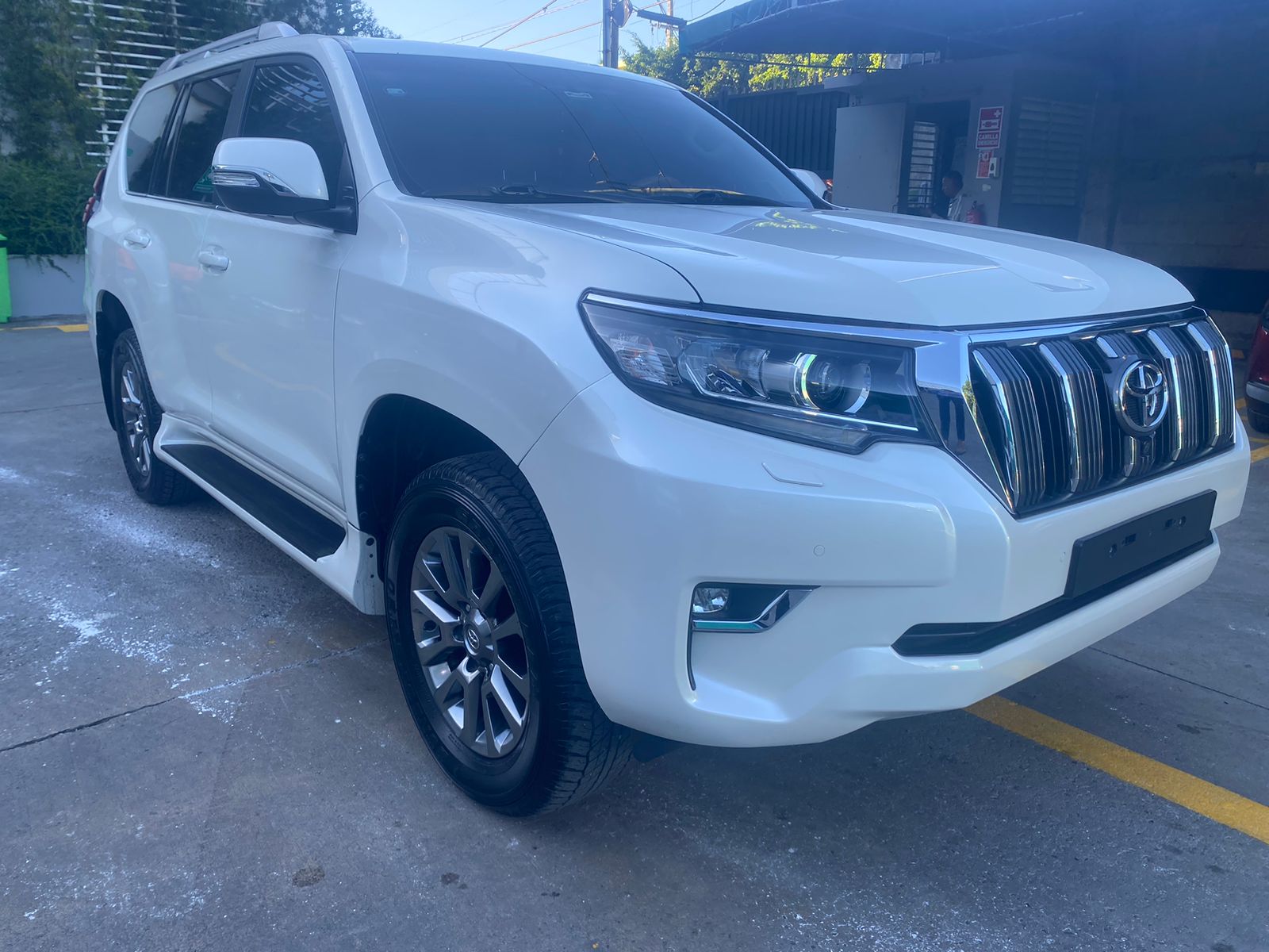 jeepetas y camionetas - Toyota land cruicer prado 2018 gasolina 