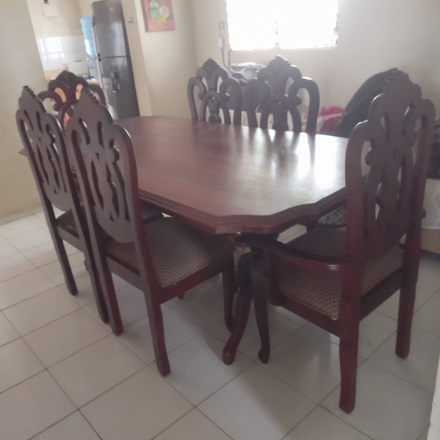 muebles y colchones - Juego de comedor de 6 sillas en caoba. 1