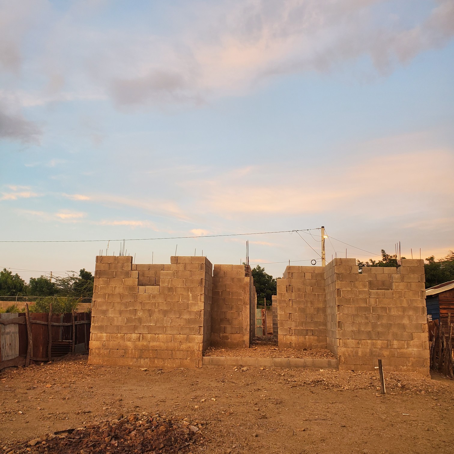 casas - Terreno con mejora en Montecristi, no dejes pasar esta oportunidad de adquirilo 5