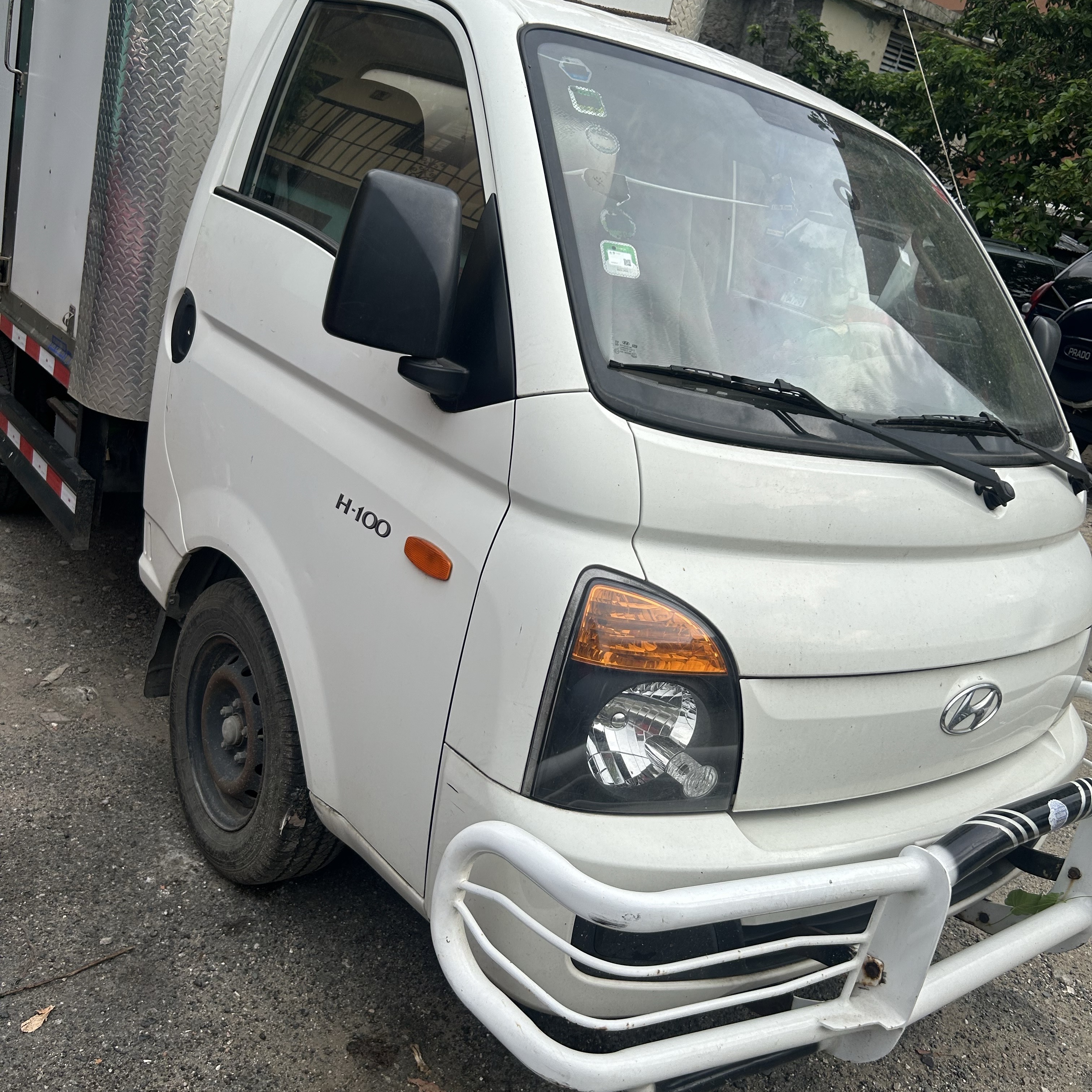 camiones y vehiculos pesados - Camión hyundai h100 japonés original comprado en magna año 2018 como nuevo 