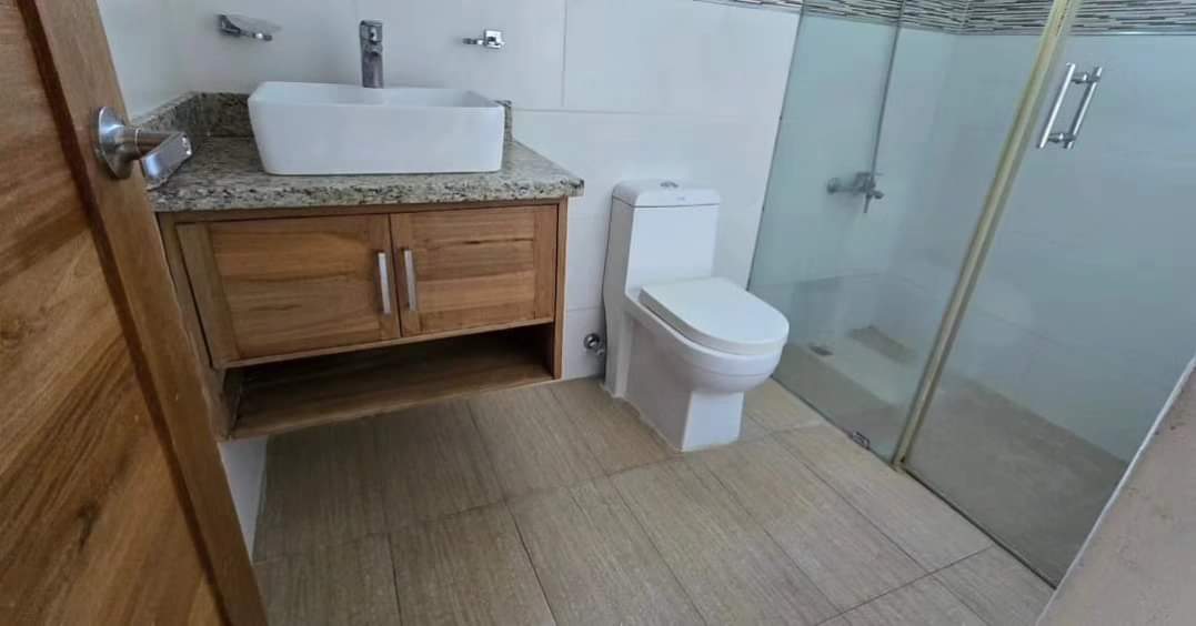 apartamentos - Aquilo 2do piso llanos de gurabo  4