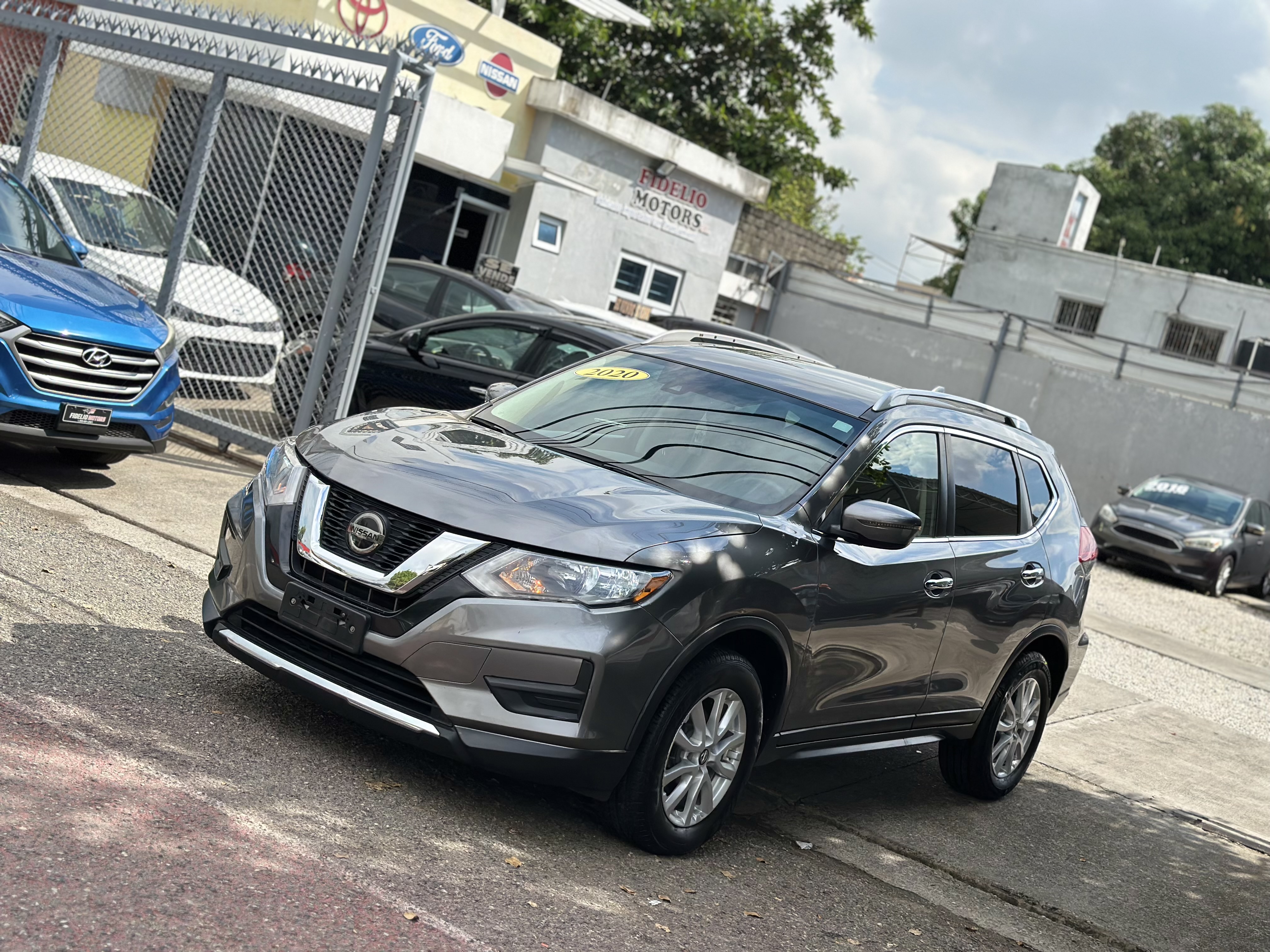 jeepetas y camionetas - 2020 Nissan Rogue SV AWD CLEAN 1