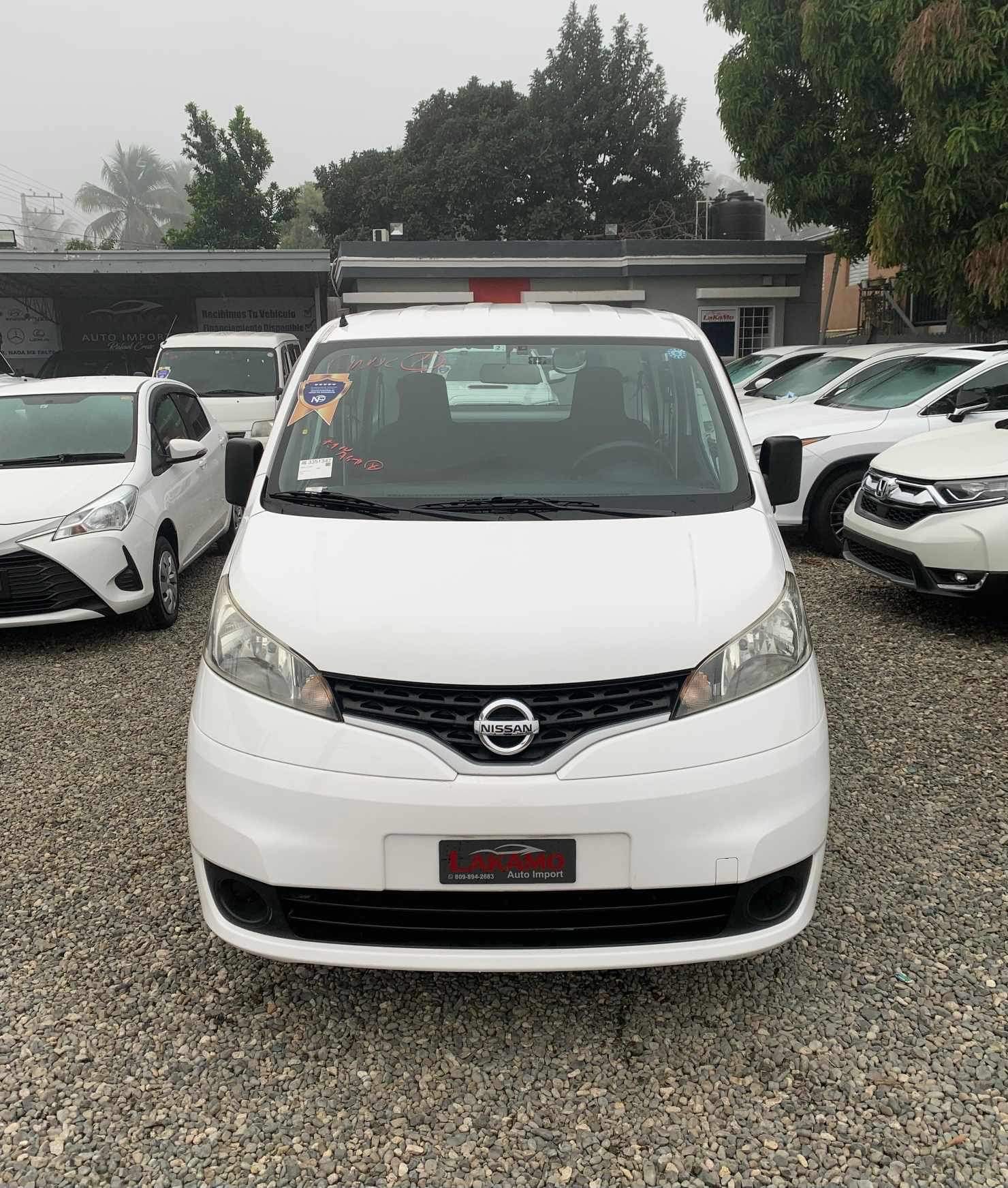 jeepetas y camionetas - Nissan NV200 2018 - Financiamiento Disponible  2