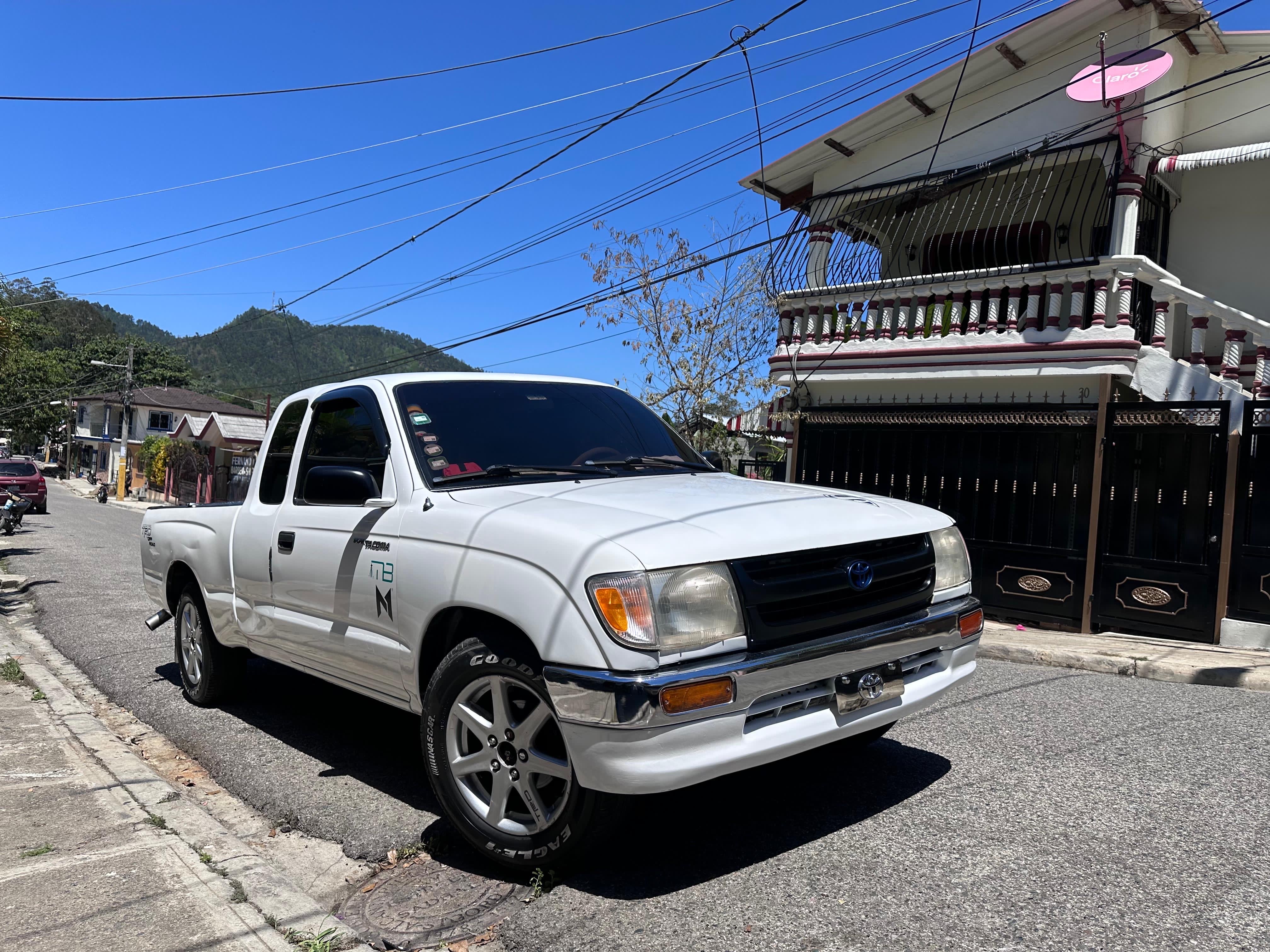 jeepetas y camionetas - una diamantina. 0