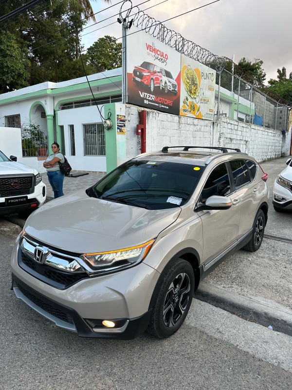 jeepetas y camionetas - Honda crv touring 2017 clean  1