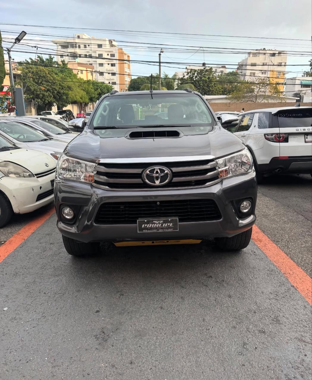 jeepetas y camionetas - Toyota Hilux 2017 0