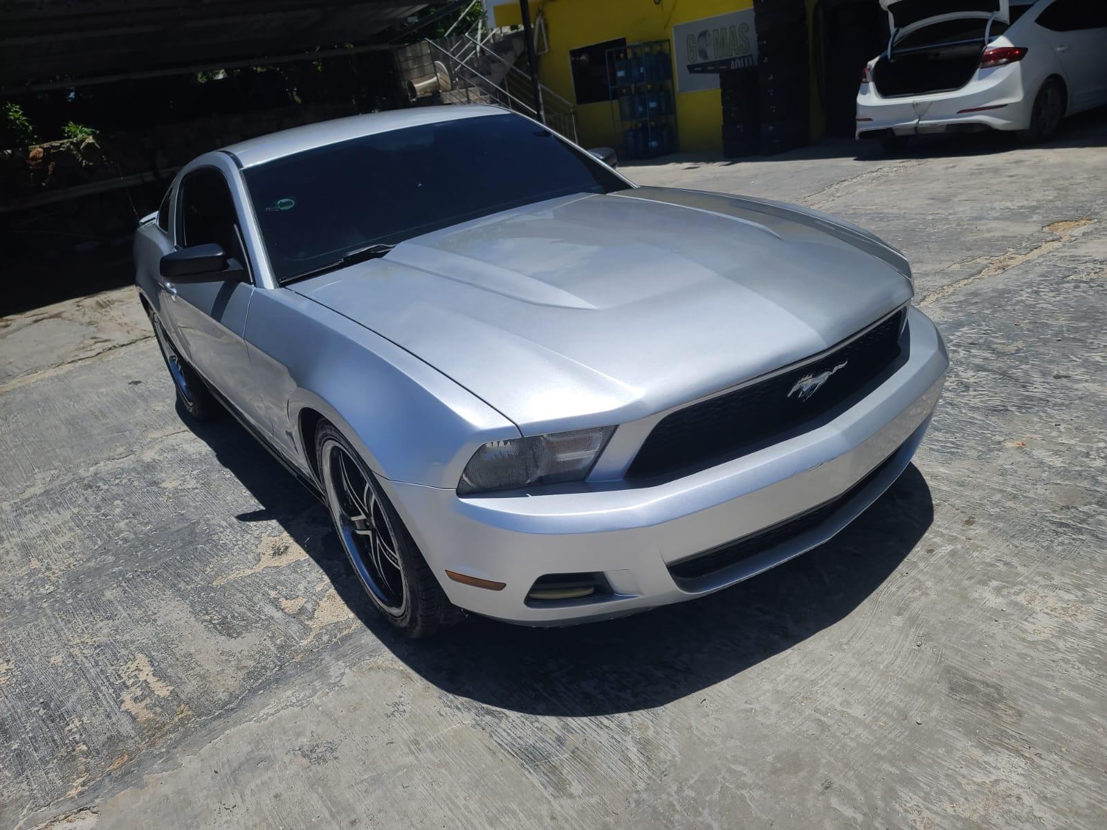 carros - Vendo Ford Mustang usado pero en buenas condicione