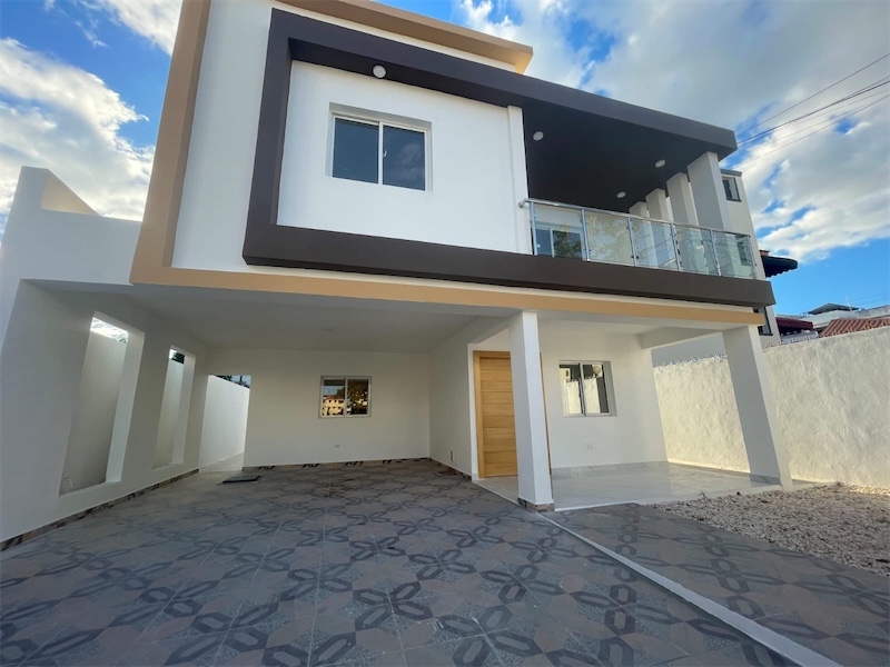 casas -  casa con piscina en la Autopista de San Isidro Santo Domingo