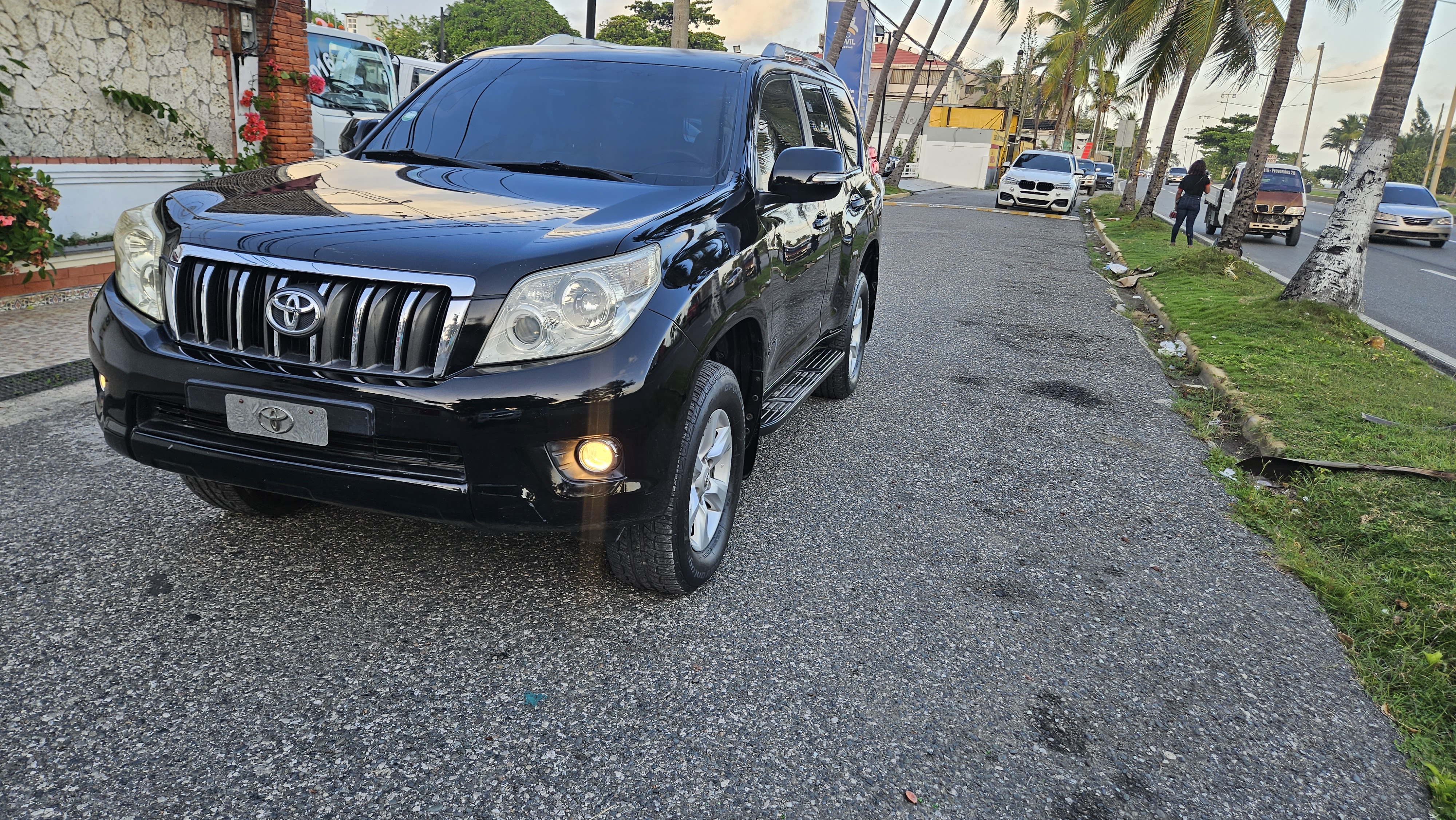 jeepetas y camionetas - Toyota land cruiser prado txl 2013 4