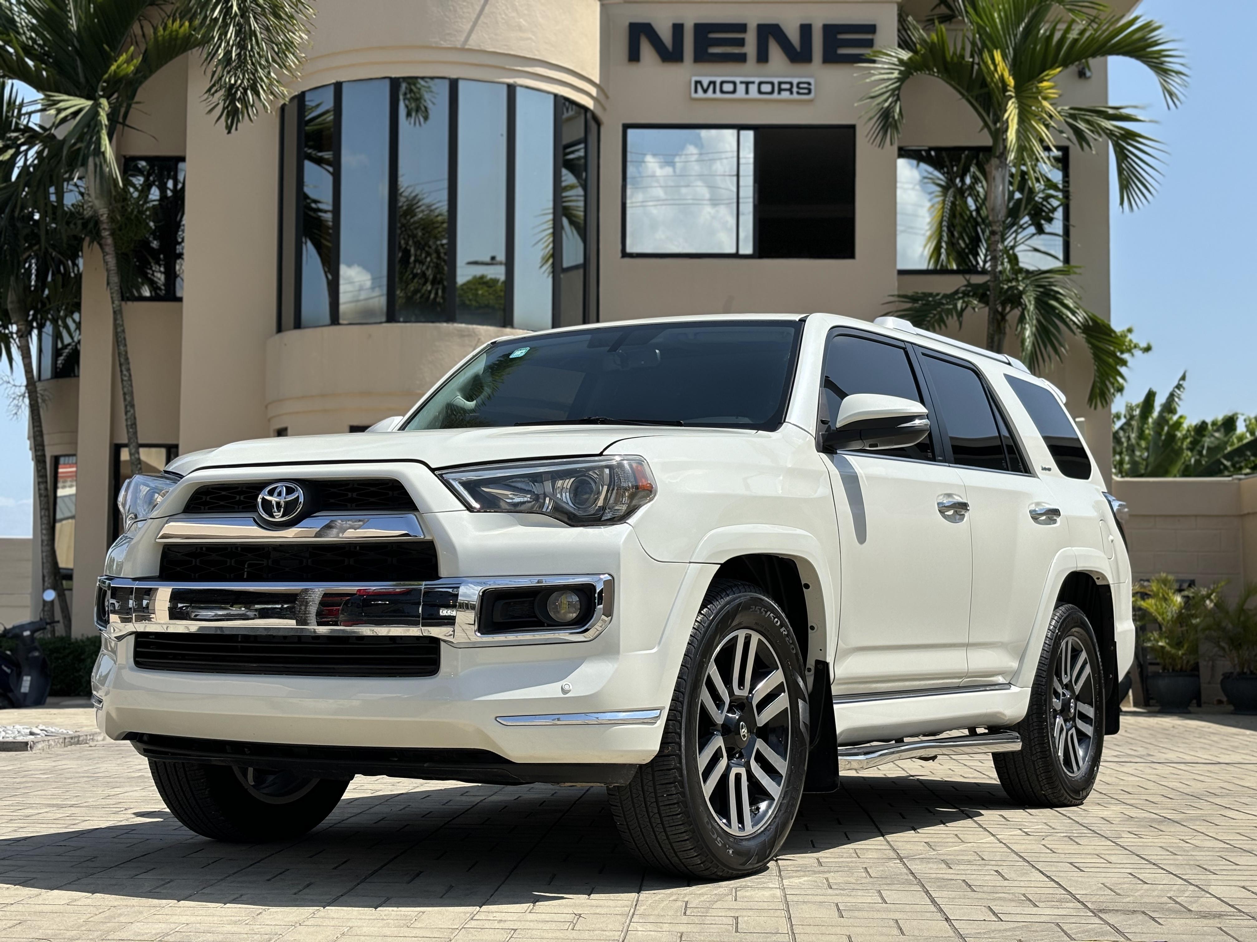 jeepetas y camionetas - Toyota 4runner Limited 4x4 año 2017.