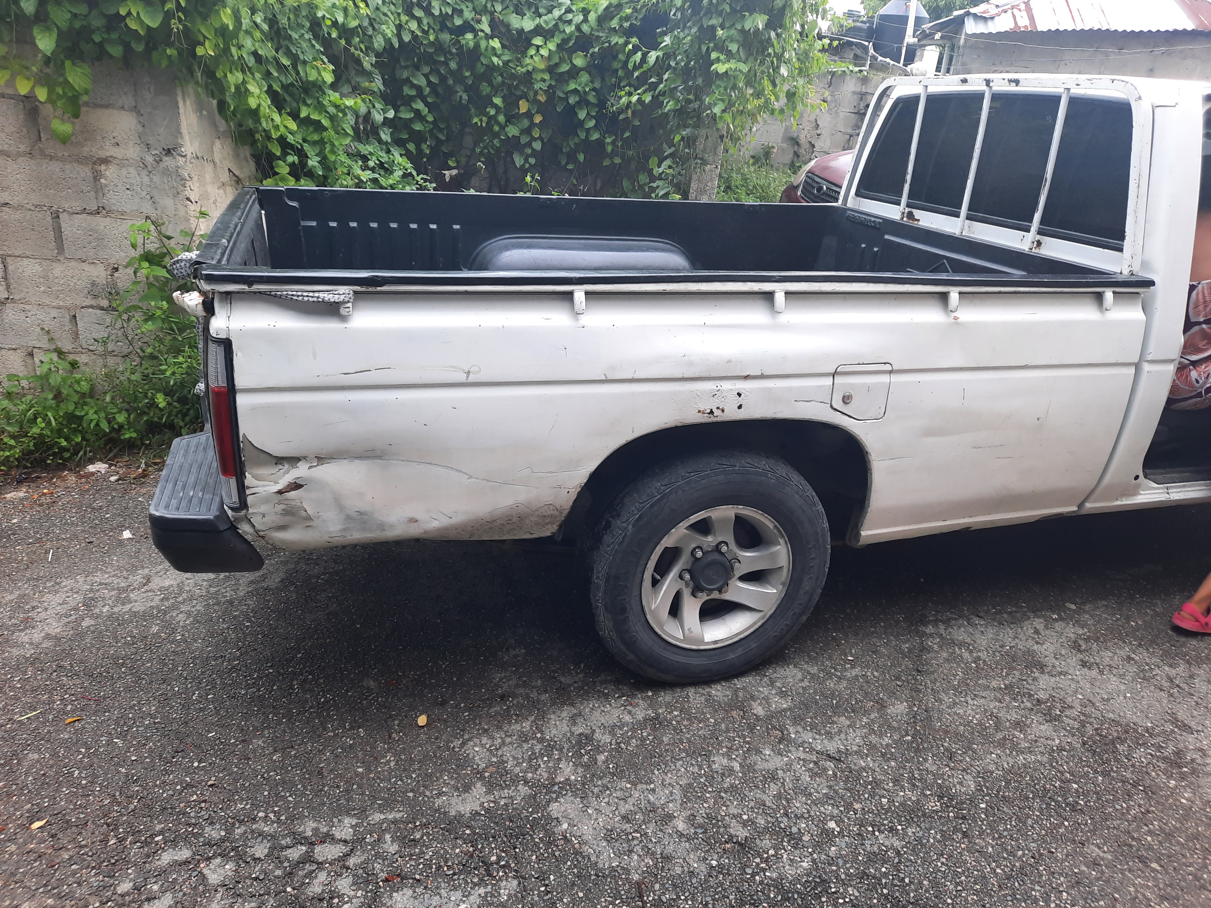 jeepetas y camionetas - 465$ Nissan de trabajo  1