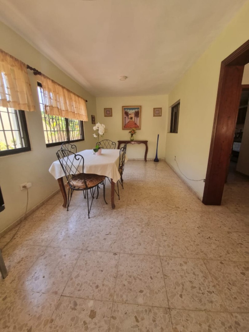 casas - Vendo Casa en el Sector Altos de las praderas2 niveles de 493 mt2.  6