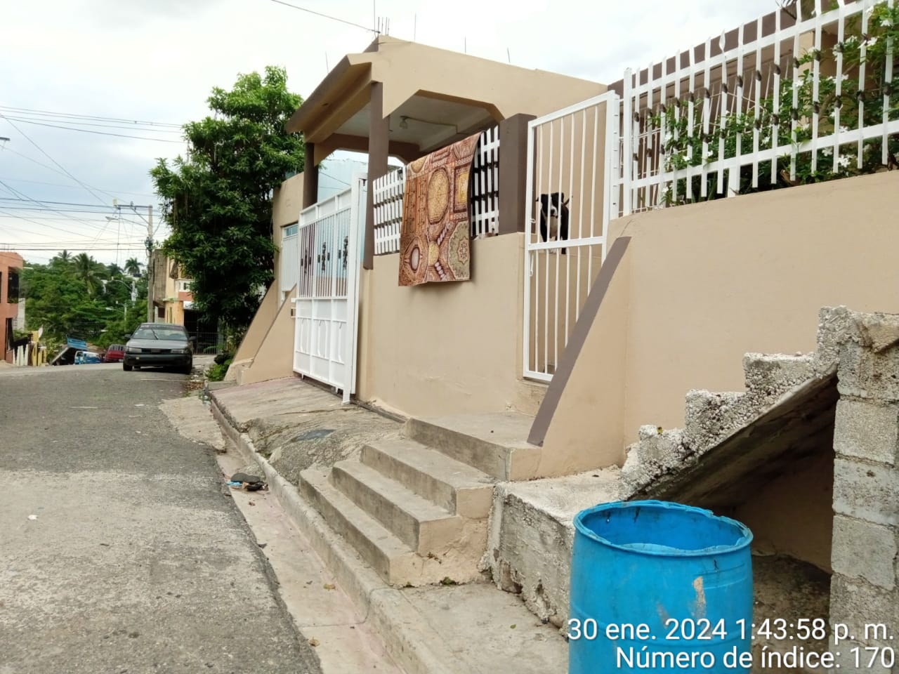 casas - La casa está ubicada en los alcarrizos por el parq 5