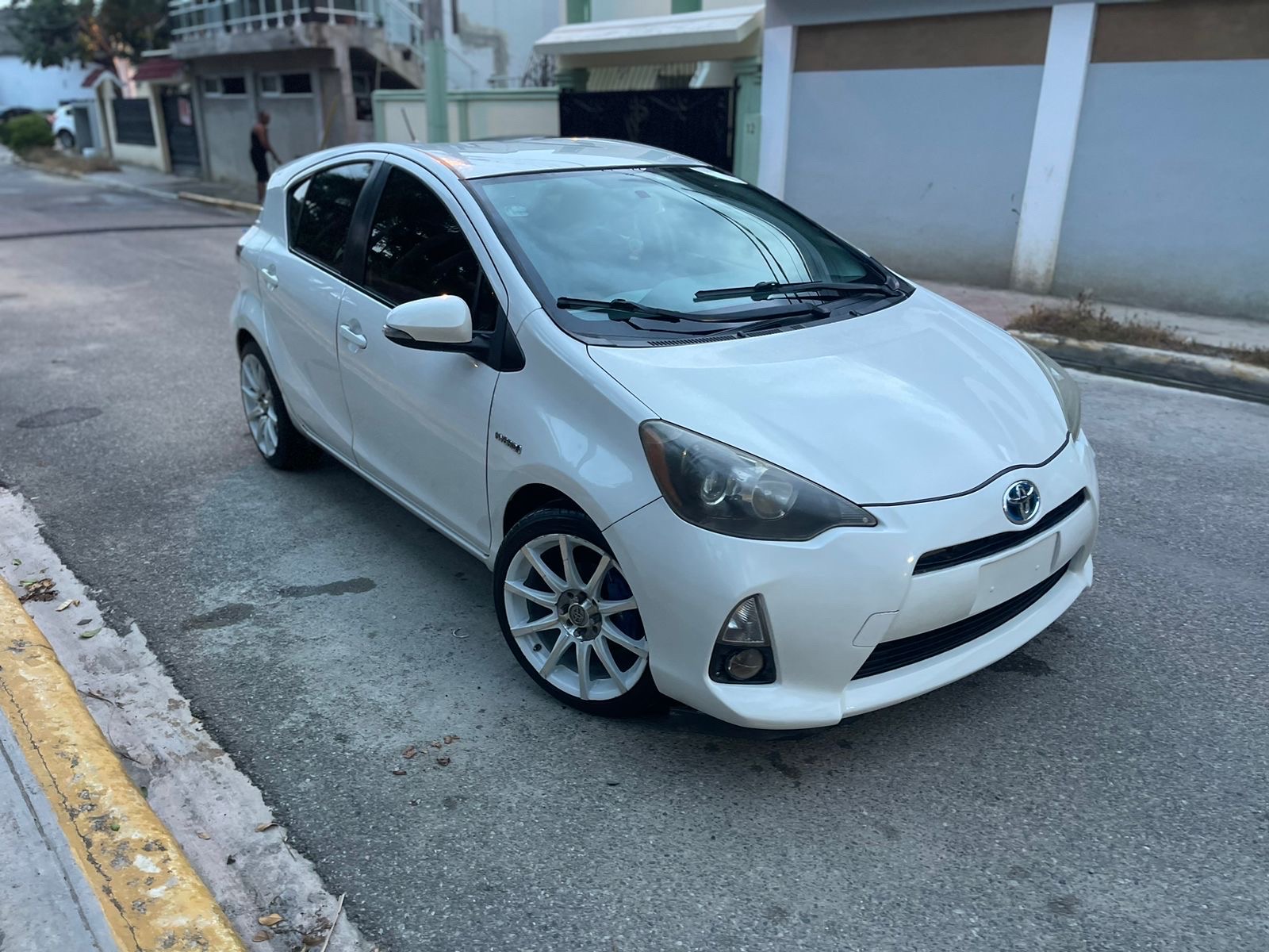 carros - Toyota Prius C 2012 2