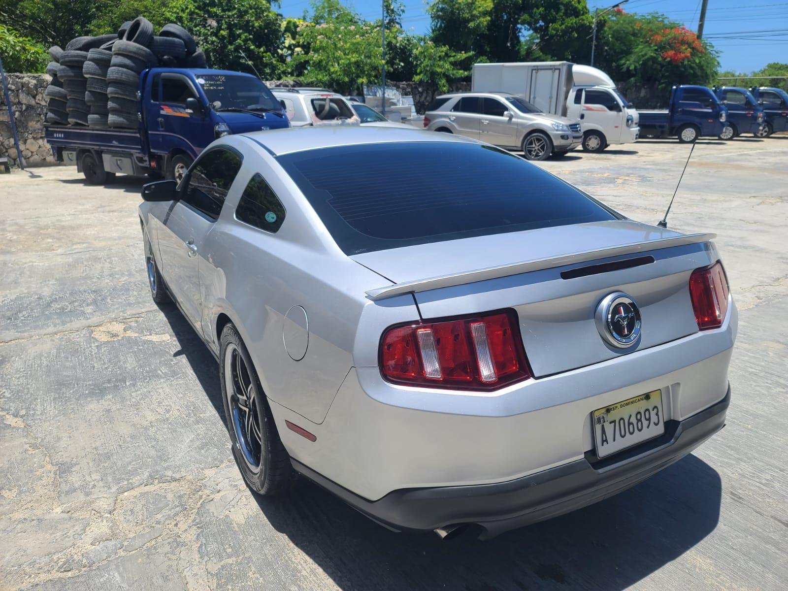 carros - Vendo Ford Mustang usado pero en buenas condicione 1