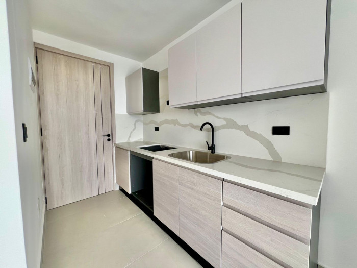 apartamentos - Apartamento en Venta en Evaristo Morales 4