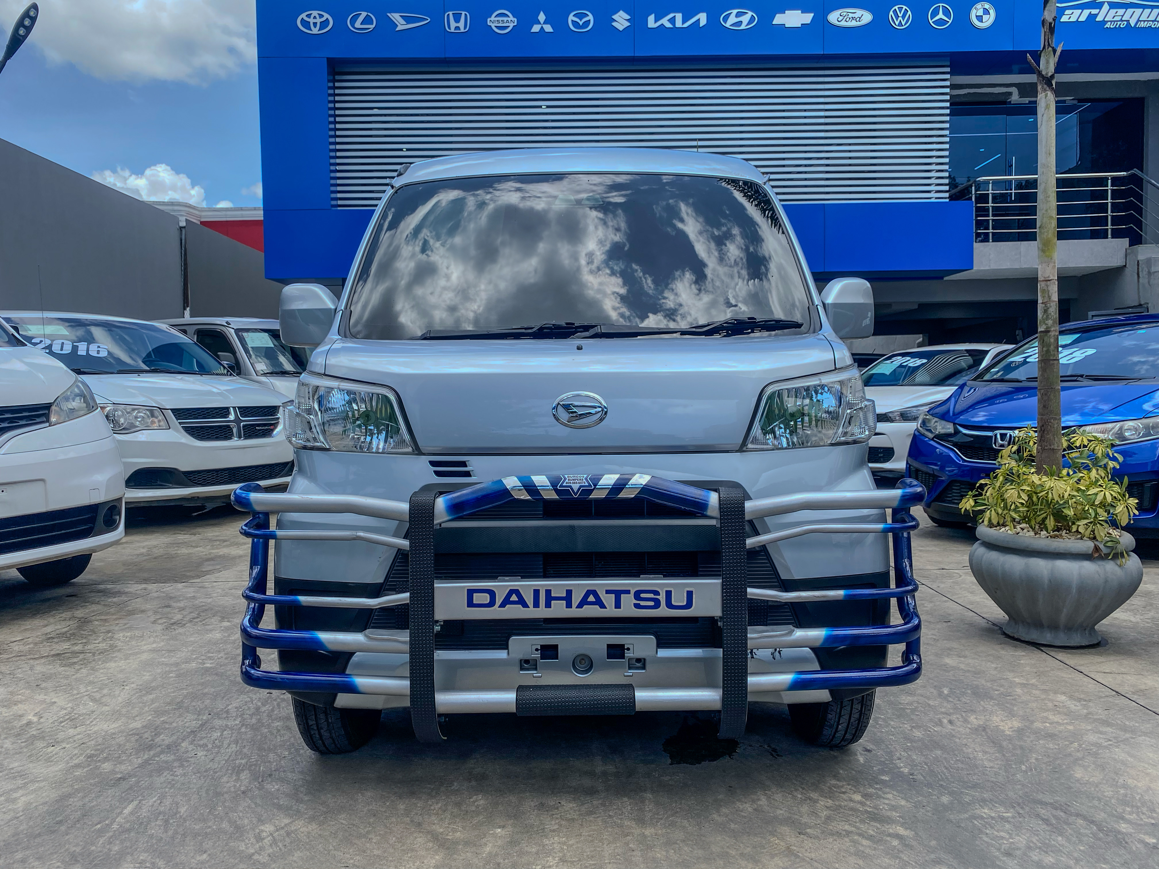 jeepetas y camionetas - 2019 Daihatsu Hijet 2