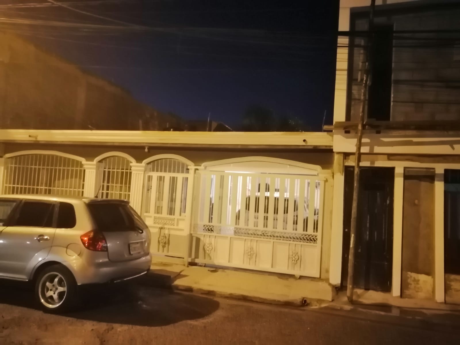 casas - Venta de casa en la autopista de san Isidro 