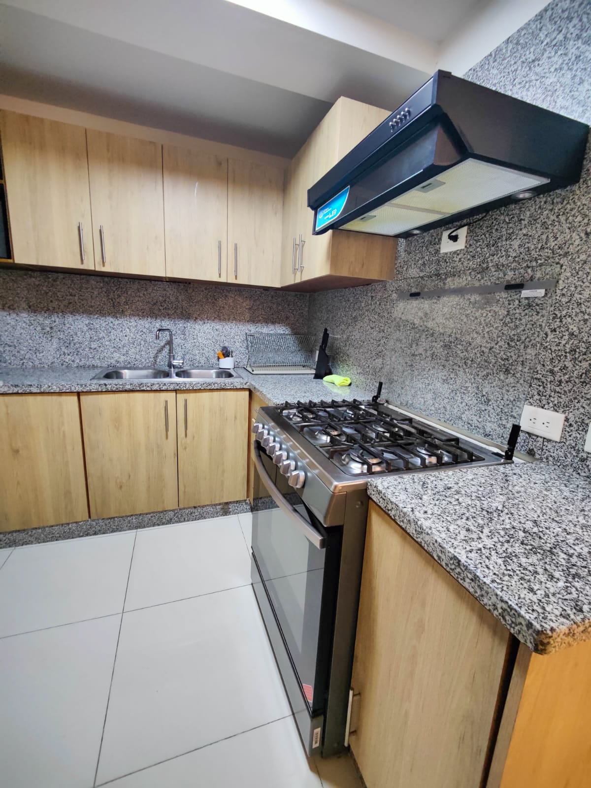 apartamentos - Hermoso apto MIRADOR NORTE próximo a 27 de Febrero y nuñez de caceres. 3