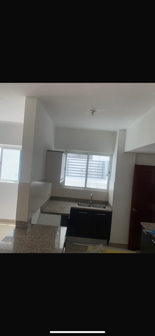 oficinas y locales comerciales - Apartamento 165 m Urb Fernández 3 hab 1100 manto incluido  2