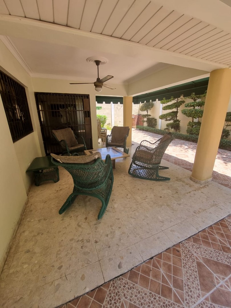 casas - Casa en venta en Las Praderas
RD$21,500,000
