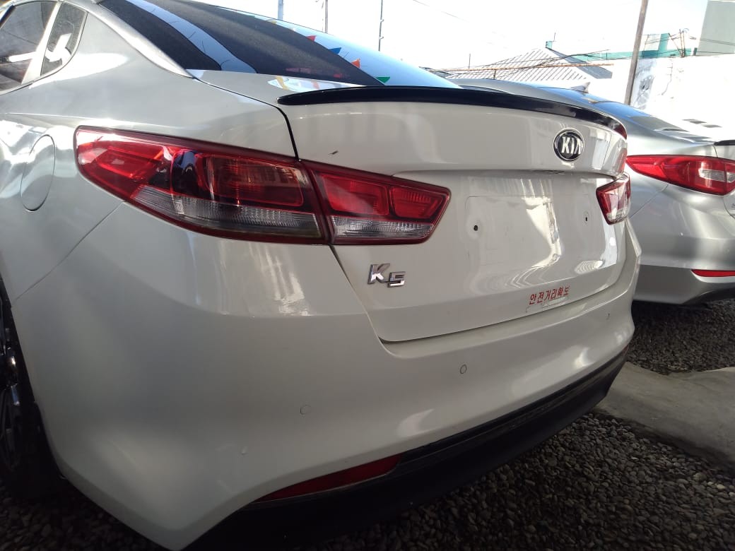 carros - KIA K5 2017 BLANCO 9