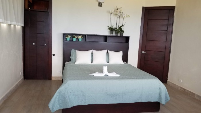 casas vacacionales y villas - Vendo villa de 2 niveles en zona muy exclusiva,  y segura terrenas 9