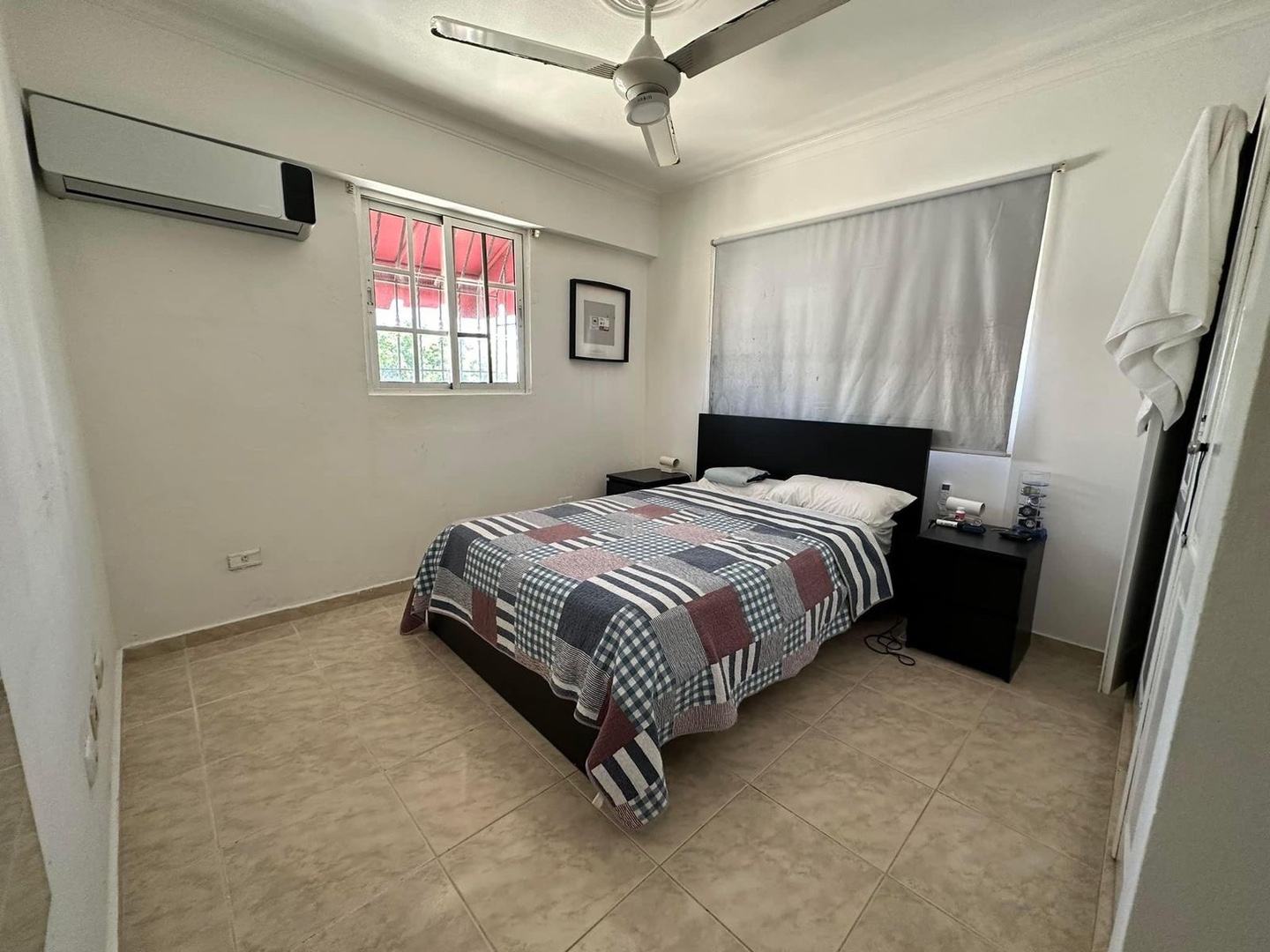 apartamentos - Vendo independencia klm 7 tres hab 2.5 baños dos parqueos techados balcón servic 4